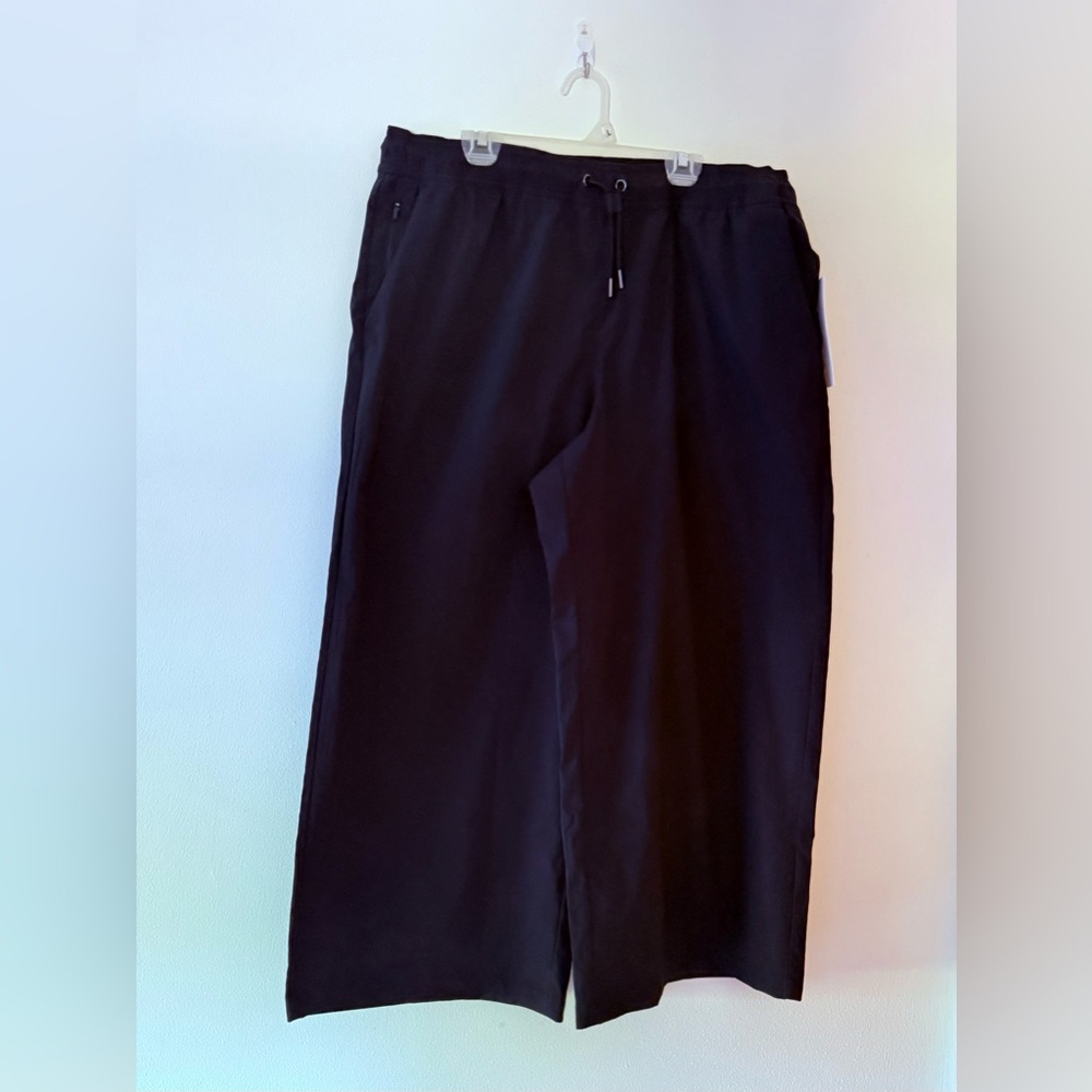 NWT Athleta Midday Crop Poplin Pant Black Size Large
